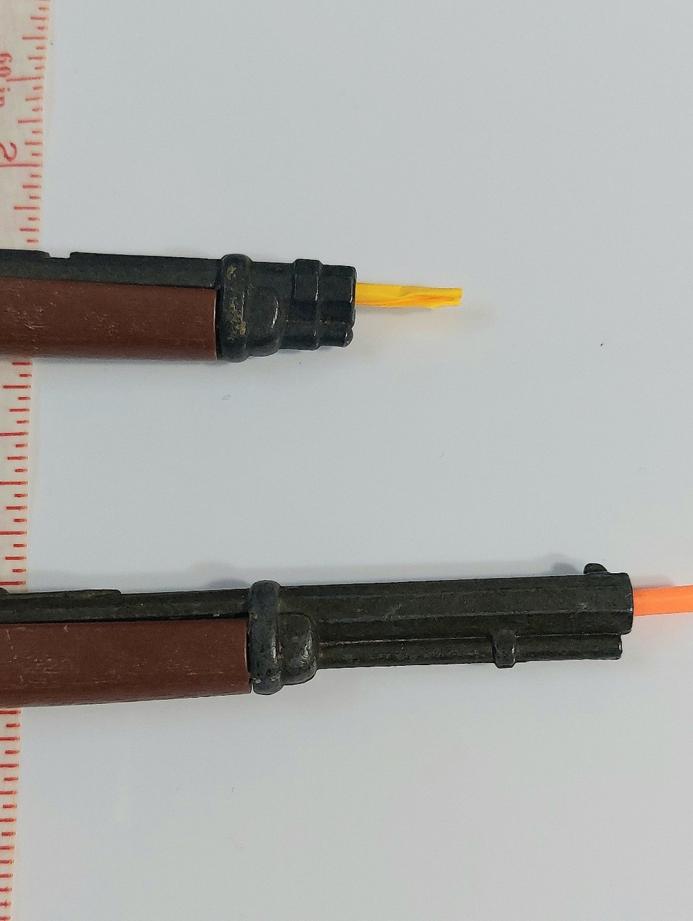 Vintage Pair of Toy Lever-Action Cap Guns in Brown and Black - Picture 7 of 8